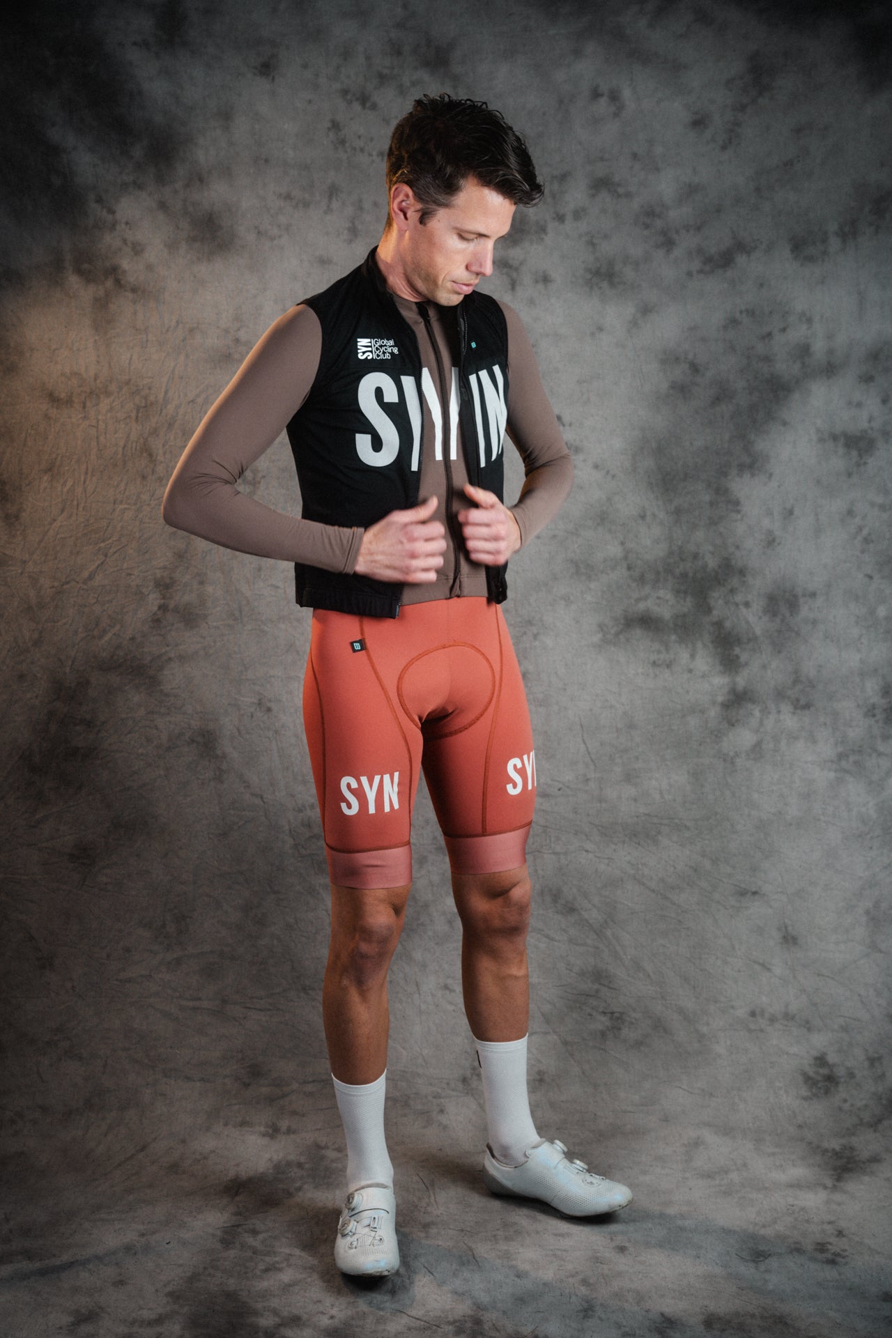 SYNDICATE MENS GILET BLACK